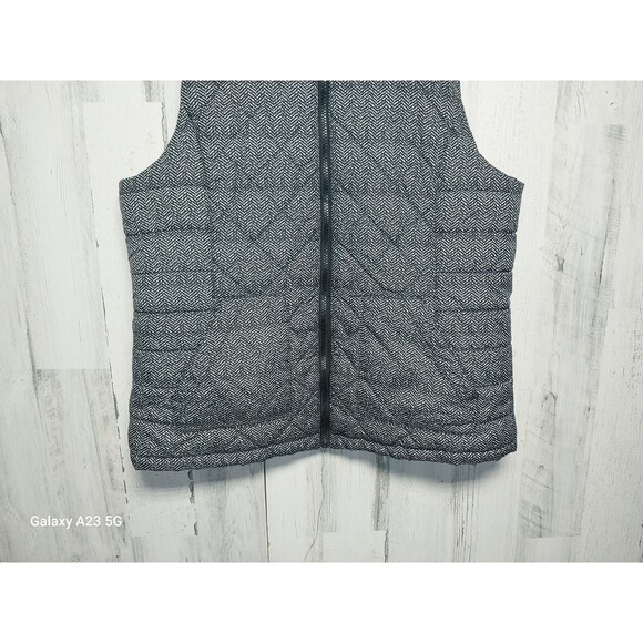 Maurices Size Large Puffer Vest Faux Fur Lining Black White Sleeveless - Picture 2 of 7